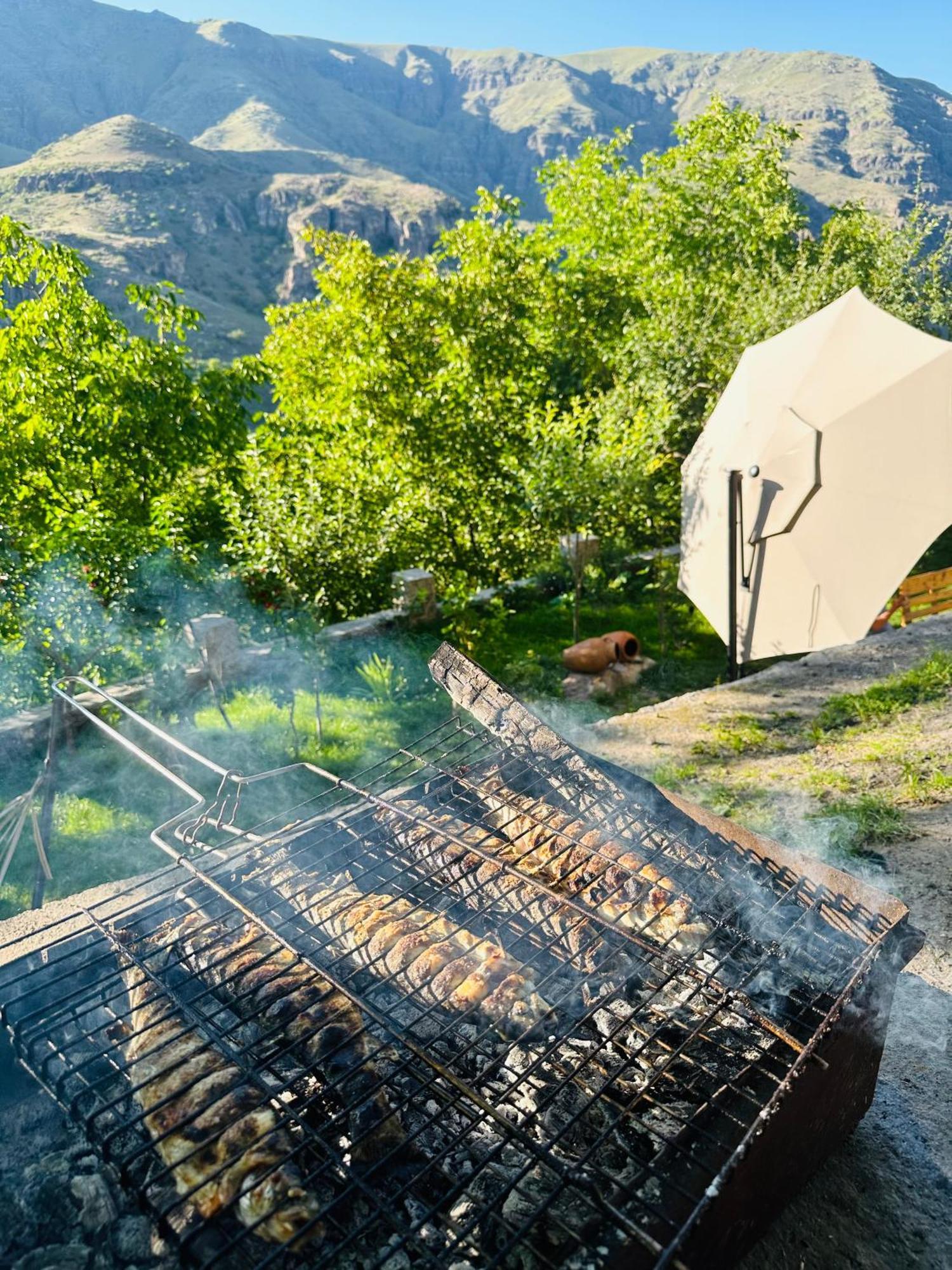 Hotel Vardzia Terrace Exteriör bild